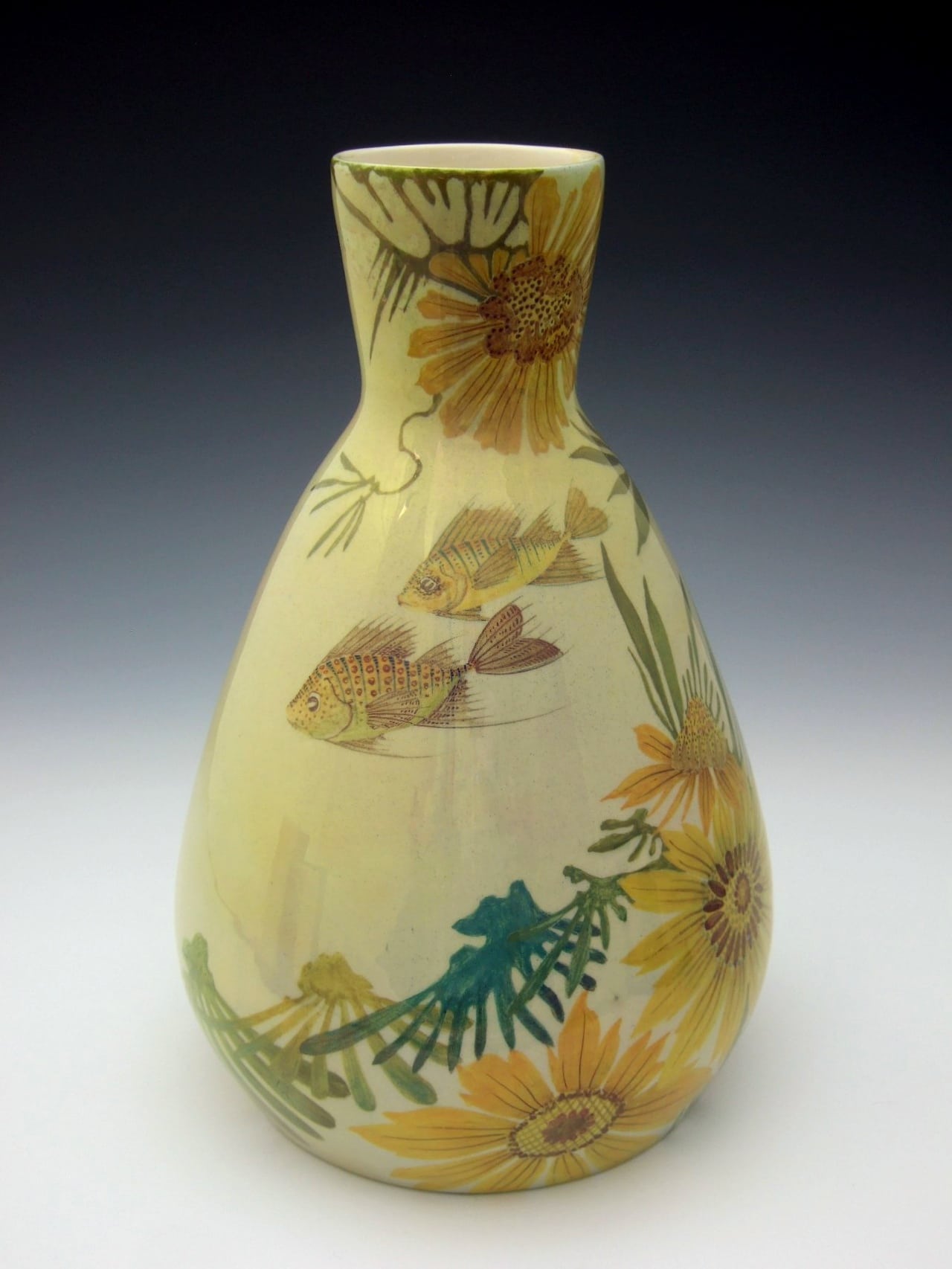 A Haga Lanooy lusterglaze vase 1906 - N.V. Plateelbakkerij Haga Purmerend