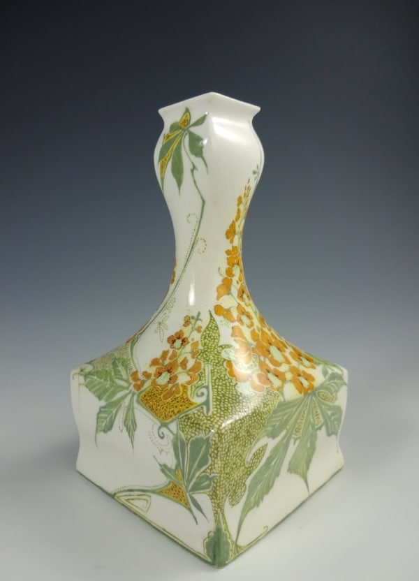Rozenburg porcelain vase decorated with flowering chestnut by Van Rossum 1904-image2
