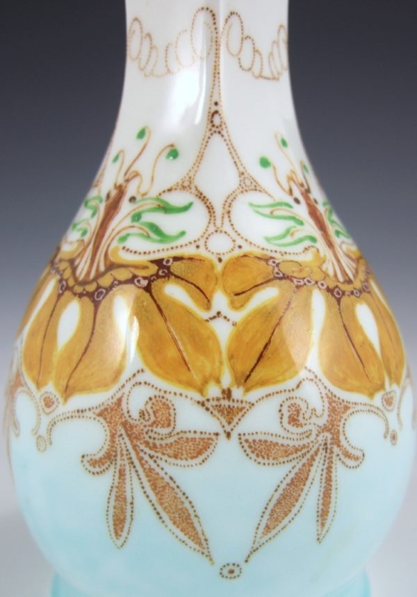 Proportio Divina | Rozenburg eggshell porcelain vase by Roelof Sterken 1903