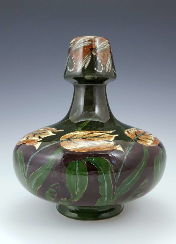 Proportio Divina | Brantjes Purmerend vase with tulips and dragonflies 1897