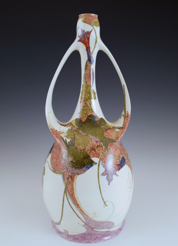 Proportio Divina |Rozenburg Den Haag eggshell porcelain two handled vase by Hartgring 1902