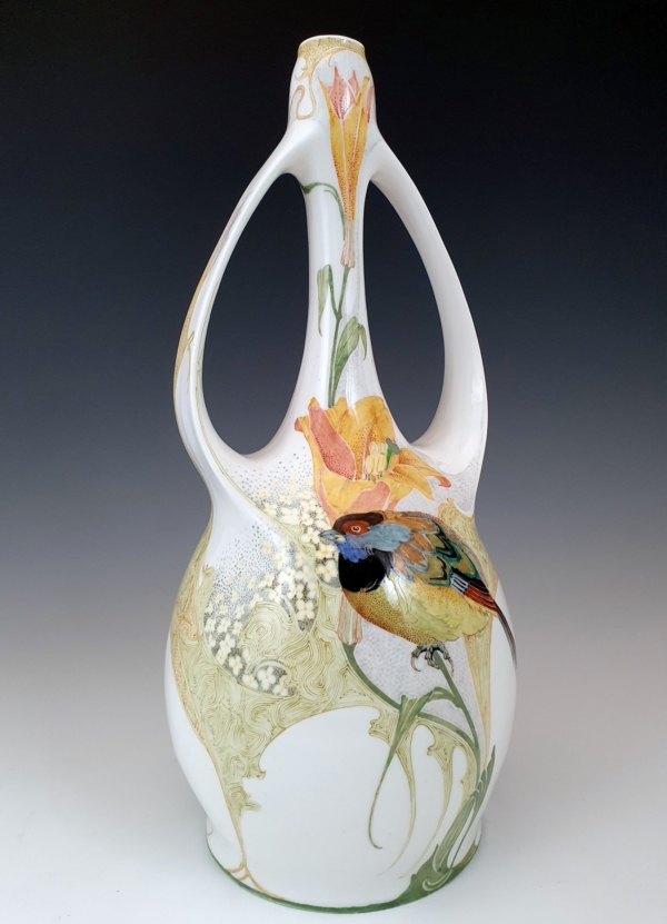 Proportio Divina | Rozenburg two handled porcelain vase by Schellink 1905 model 105p