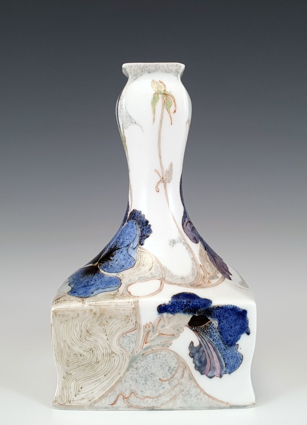 Proportio Divina |Rozenburg Den Haag Schellink 1903 eggshell vase model 199p