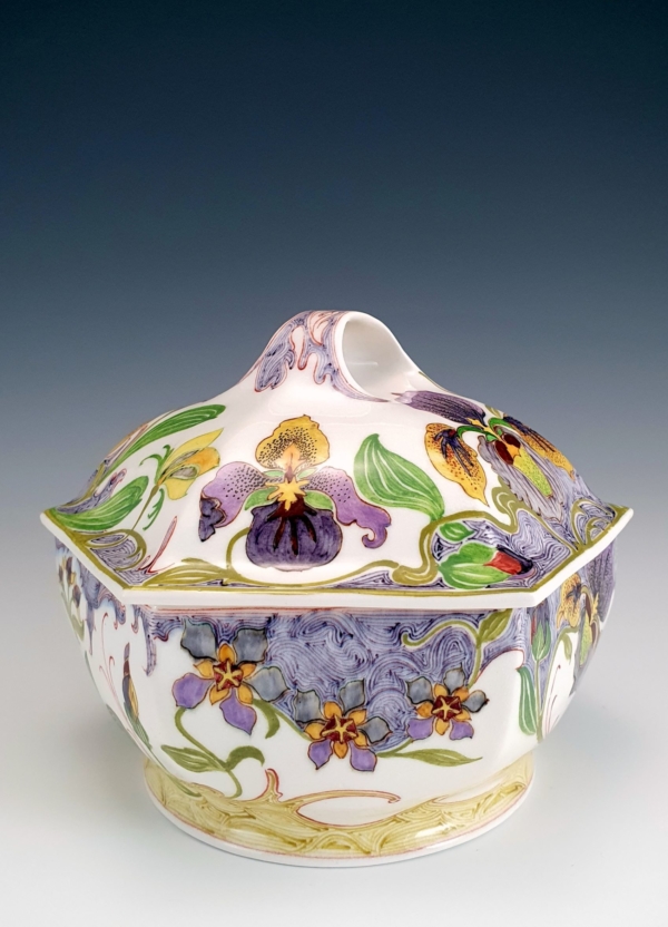 Proportio Divina | Rozenburg Amphora eierschaalporselein bonboniere Schellink 1914